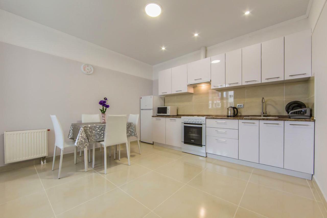 Apartments Kiev Екстер'єр фото